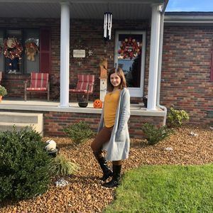 Meet your Posher, Abby